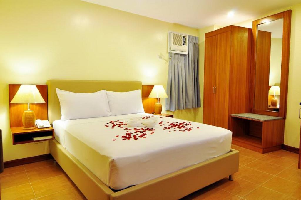 The Well Hotel Cebu Exterior foto