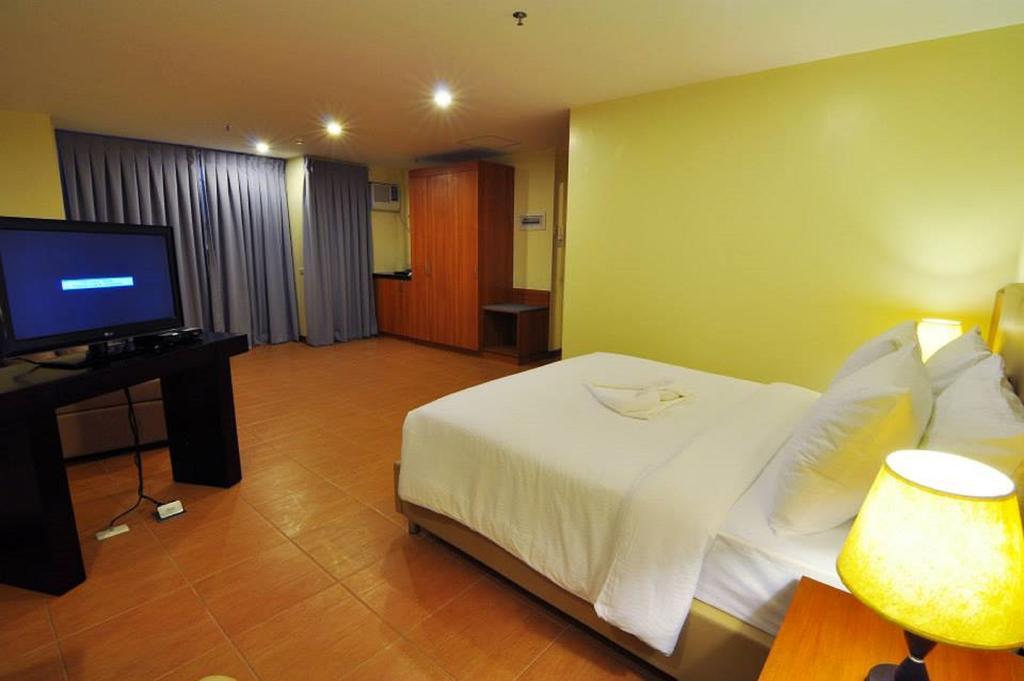 The Well Hotel Cebu Exterior foto