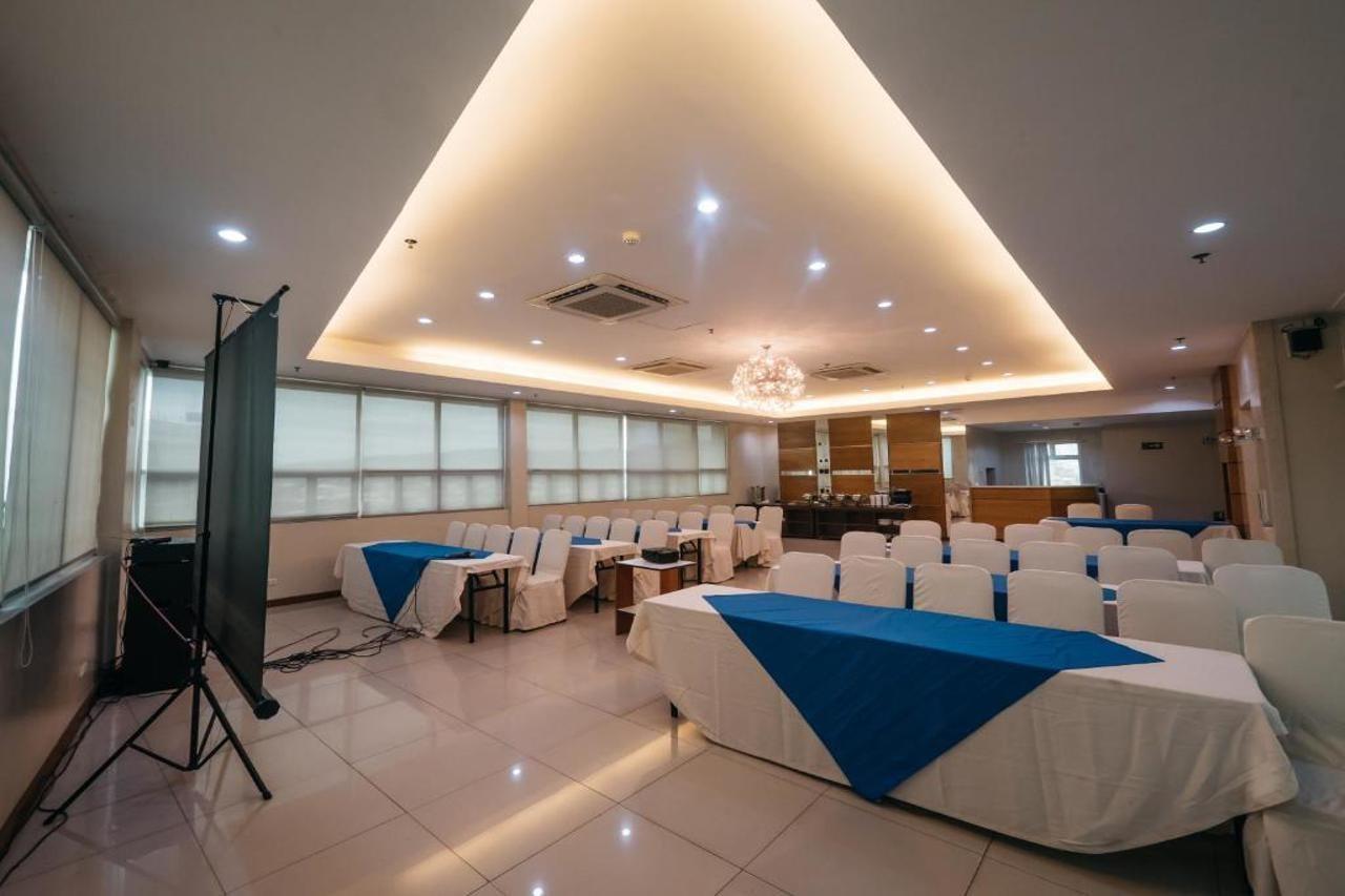 The Well Hotel Cebu Exterior foto
