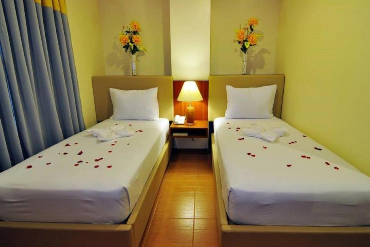The Well Hotel Cebu Exterior foto