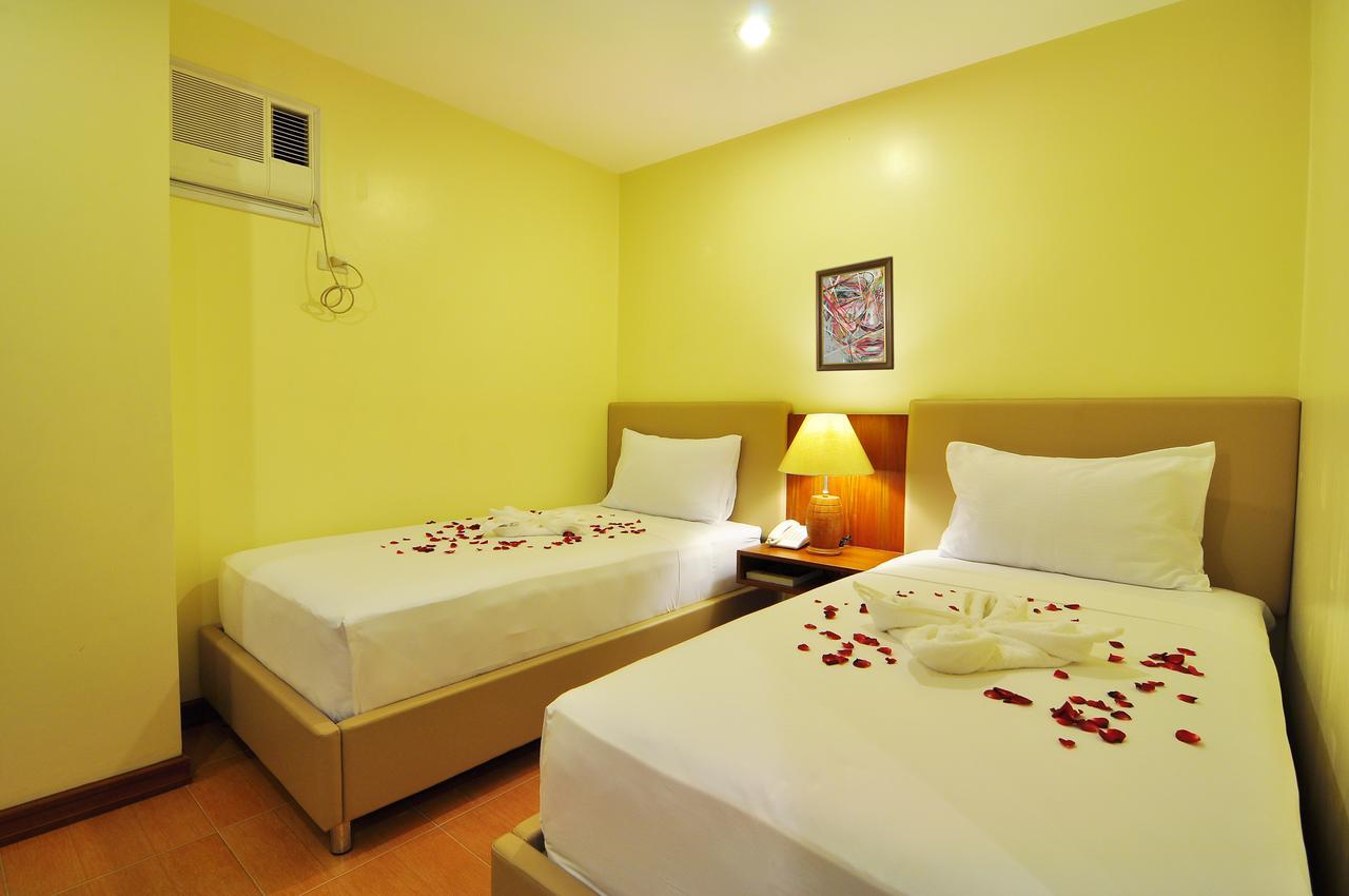 The Well Hotel Cebu Exterior foto