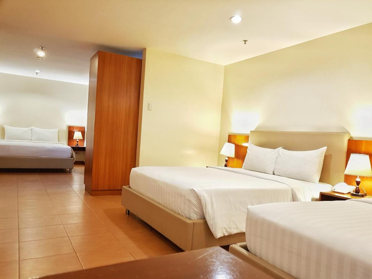 The Well Hotel Cebu Exterior foto